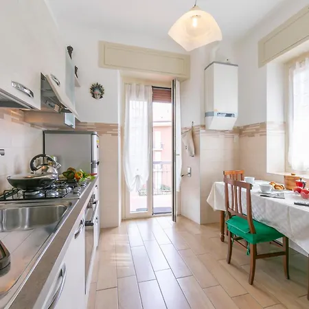 Residenza La Terrazza Di Dante: 2Br Apartment With Sunny Terrace - Happy Rentals Στρέσα