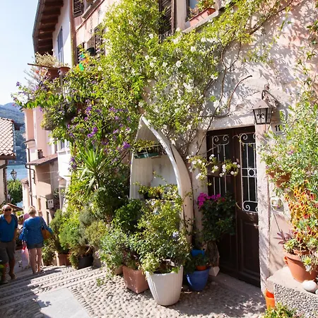 Διαμέρισμα Residenza La Terrazza Di Dante: 2Br Apartment With Sunny Terrace - Happy Rentals *