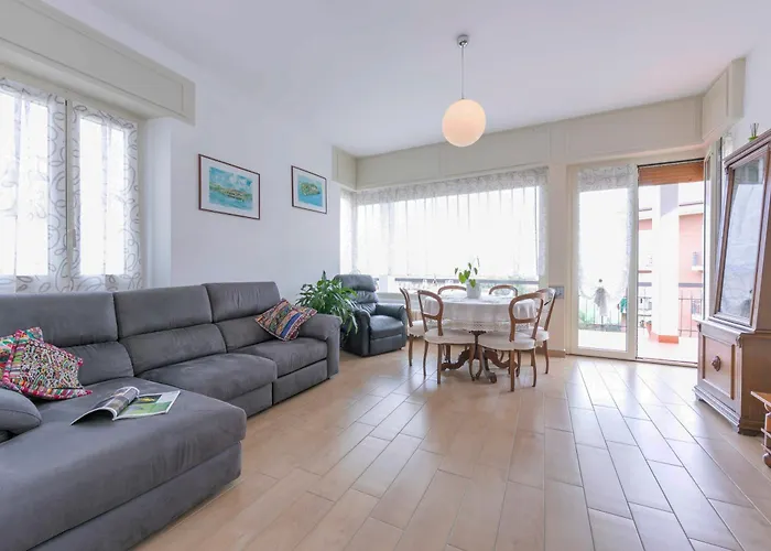 Residenza La Terrazza Di Dante - Happy Daire Stresa